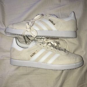 Adidas Gazelle NWT Size 7.5 Perfect condition